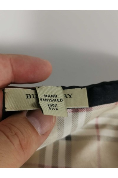 Burberry Μεταξένιο Φουλάρι