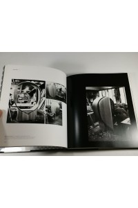 Βιβλίο Pierre Cardin Evolution Furniture and Design από Benjamin Loyaute