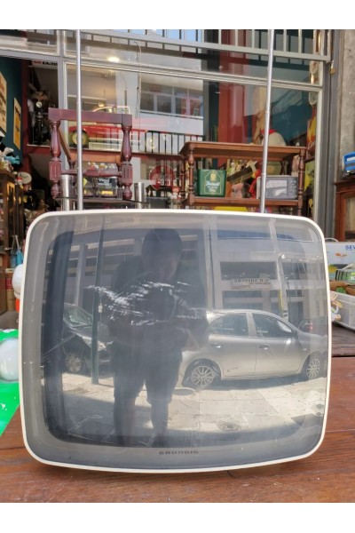 Vintage Λευκή Τηλεόραση Grundig Triumph 1415