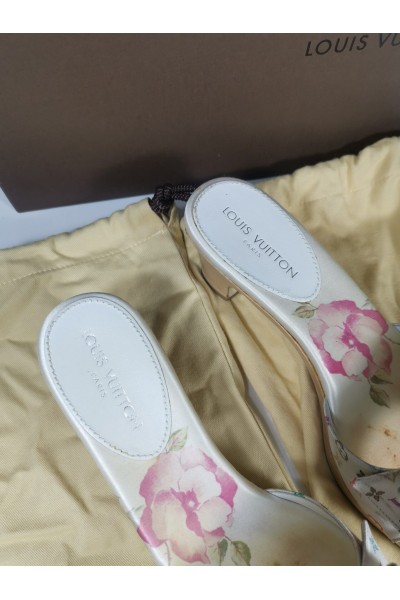 LOUIS VUITTON Λευκές Πολύχρωμες Σατέν Ξύλινες Γόβες Μέγεθος 37