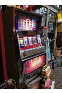 Μηχάνημα Κουλοχέρης Casino Royale