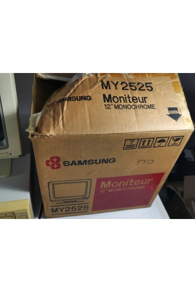SAMSUNG SPC 3000V + SAMSUNG MONITOR MY2525 + MANUALS &amp BOXES
