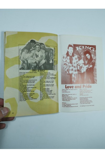 Music Stars 85' Ελληνικό Άλμπουμ με Αυτοκόλλητα απ' το περιοδικό Σούπερ Κατερίνα