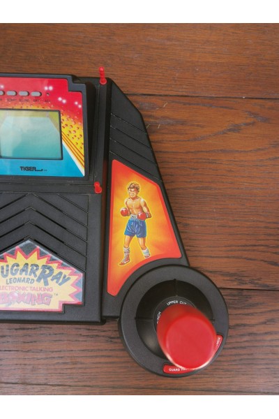 Sugar Ray Leonard Electronic Talking Boxing by Tiger Electronics