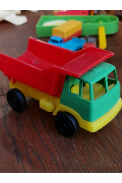 Ελληνικό Πλαστικό Παιχνίδι Φορτηγό της Aper Toys