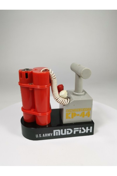 U.S Army Mud Fish KP-44 Vintage Επιτραπέζιος  Αναπτήρας σε Σχήμα Δυναμίτη