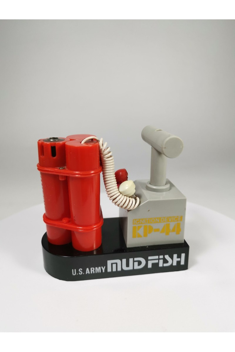 U.S Army Mud Fish KP-44 Vintage Επιτραπέζιος  Αναπτήρας σε Σχήμα Δυναμίτη