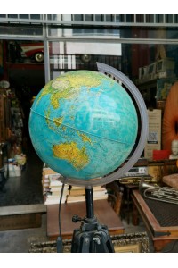 Ρετρό Φωτιζόμενη Υδρόγειος Σφαίρα Δαπέδου με Μεταλλικό Τρίποδο