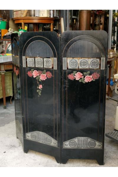 Vintage Art Deco Metal Screen with Flowers Bouquets and Metal Details