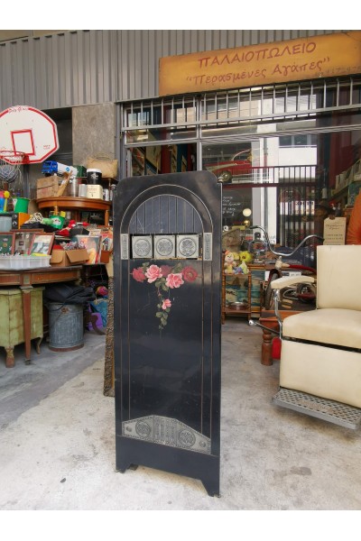 Vintage Art Deco Metal Screen with Flowers Bouquets and Metal Details