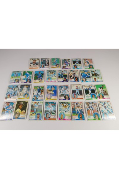30 Topps Baseball Cards 1982