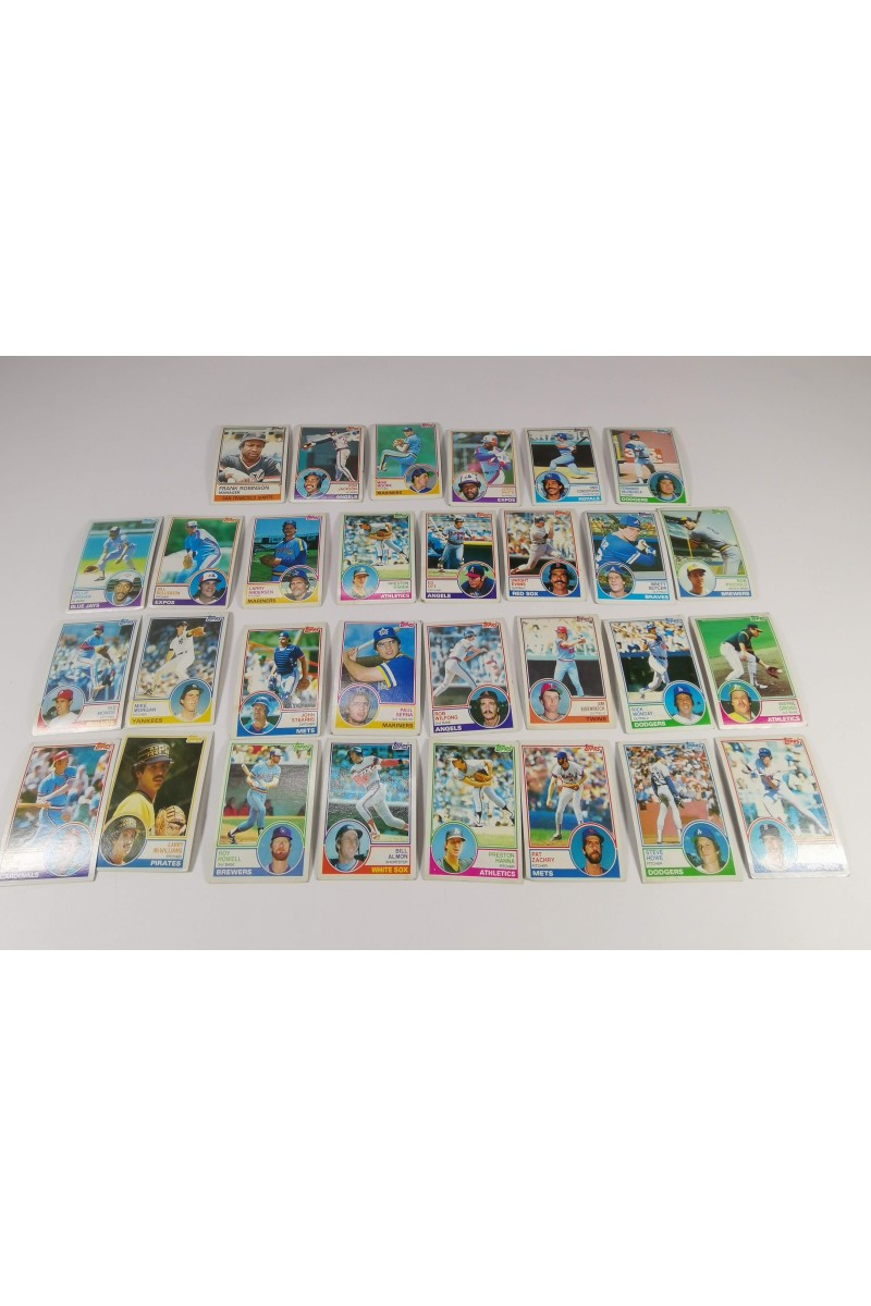 30 Topps Baseball Cards 1982