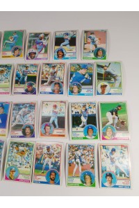 30 Topps Baseball Cards 1982