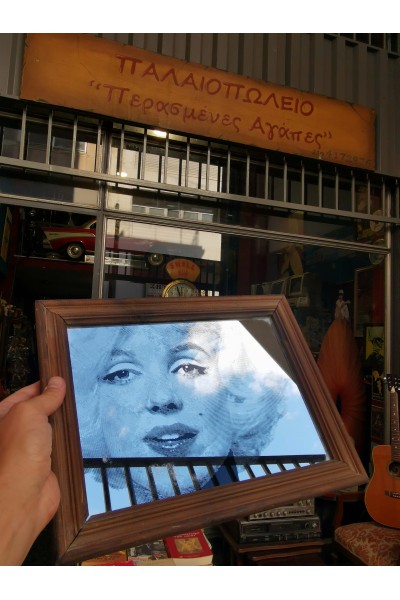 Vintage Καθρέφτης Marilyn Monroe με Ξύλινη Κορνίζα