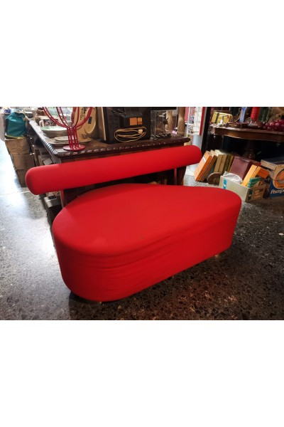 Red Modern Chaise Lounge Seating Sofa Minimal Design