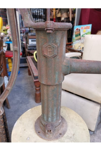 Vintage Antique Cast Iron Hand Water Pump for Garden Decor