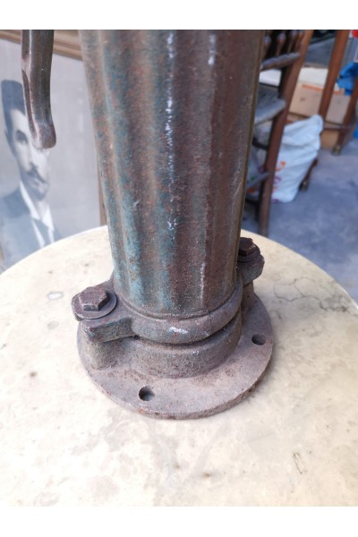 Vintage Antique Cast Iron Hand Water Pump for Garden Decor