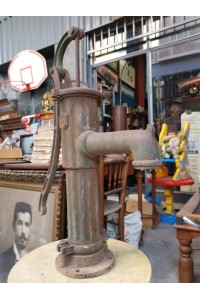 Vintage Antique Cast Iron Hand Water Pump for Garden Decor