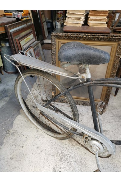 Vintage J.C. Higgins Flightliner Sears Roebuck 1950s Cruiser Bicycle