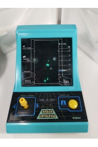 Vintage Ηλεκτρονικό Παιχνίδι Space Invader Gakken Φορητό Arcade με Κουτί & Οδηγίες