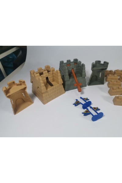 El Greco Castles and Siege Crossbows and Catapults Replacement Parts Vintage Board Game